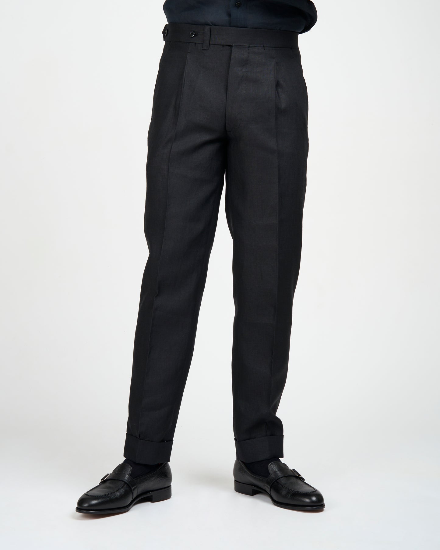 Plain linen trousers - Single pleat trousers - Black