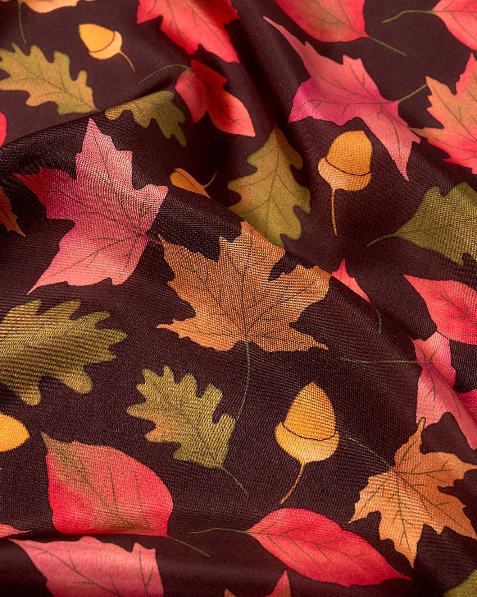 Pocket square - Silk -  Brown with maple for the Somchai