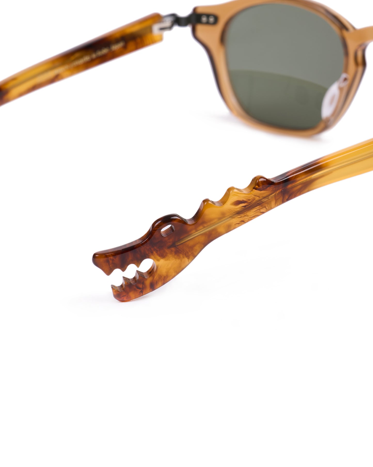 Michael model - Brown frame - Green hinge - Amber dino arm