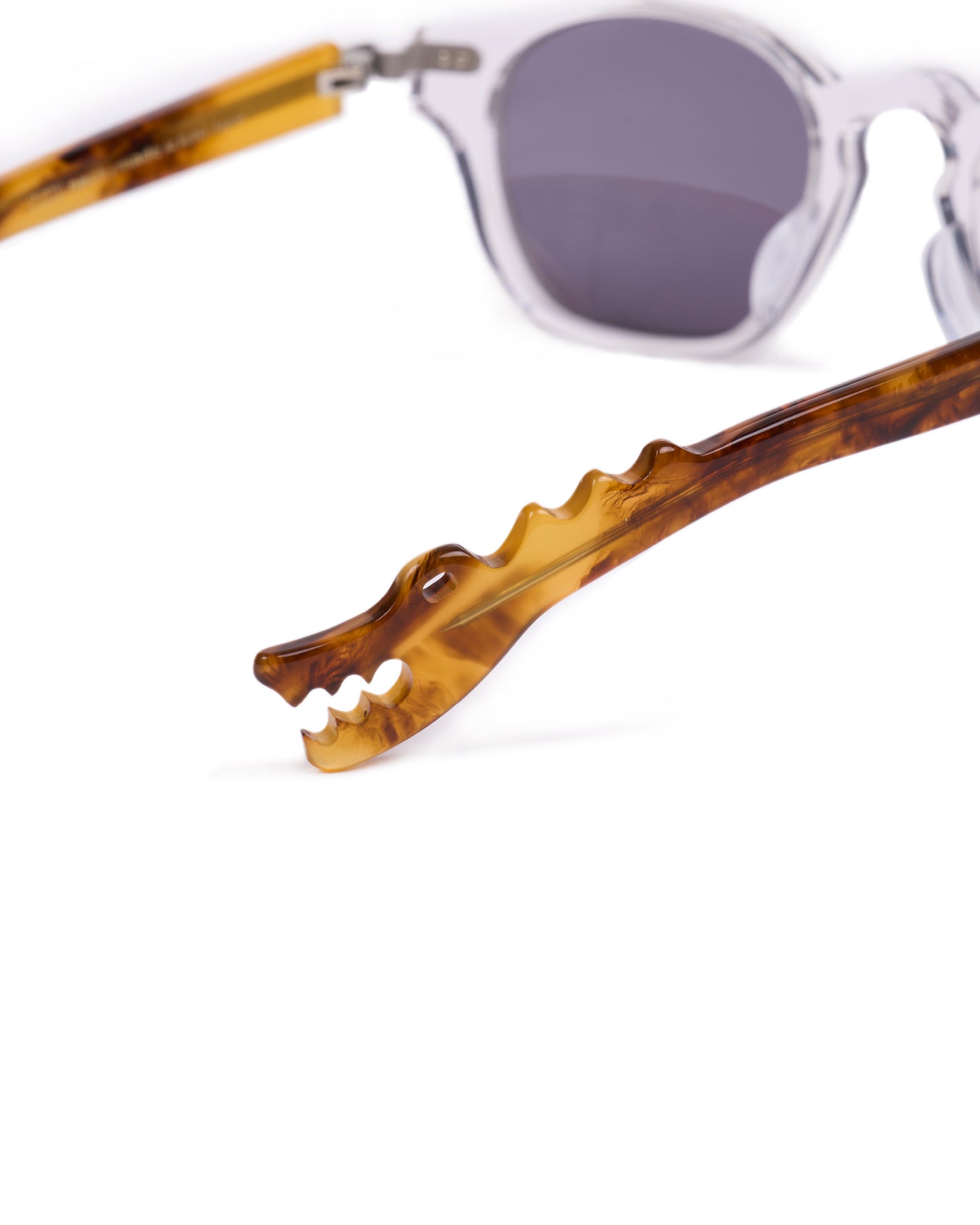 Michael model - Clear frame - Grey hinge - Amber dino arm