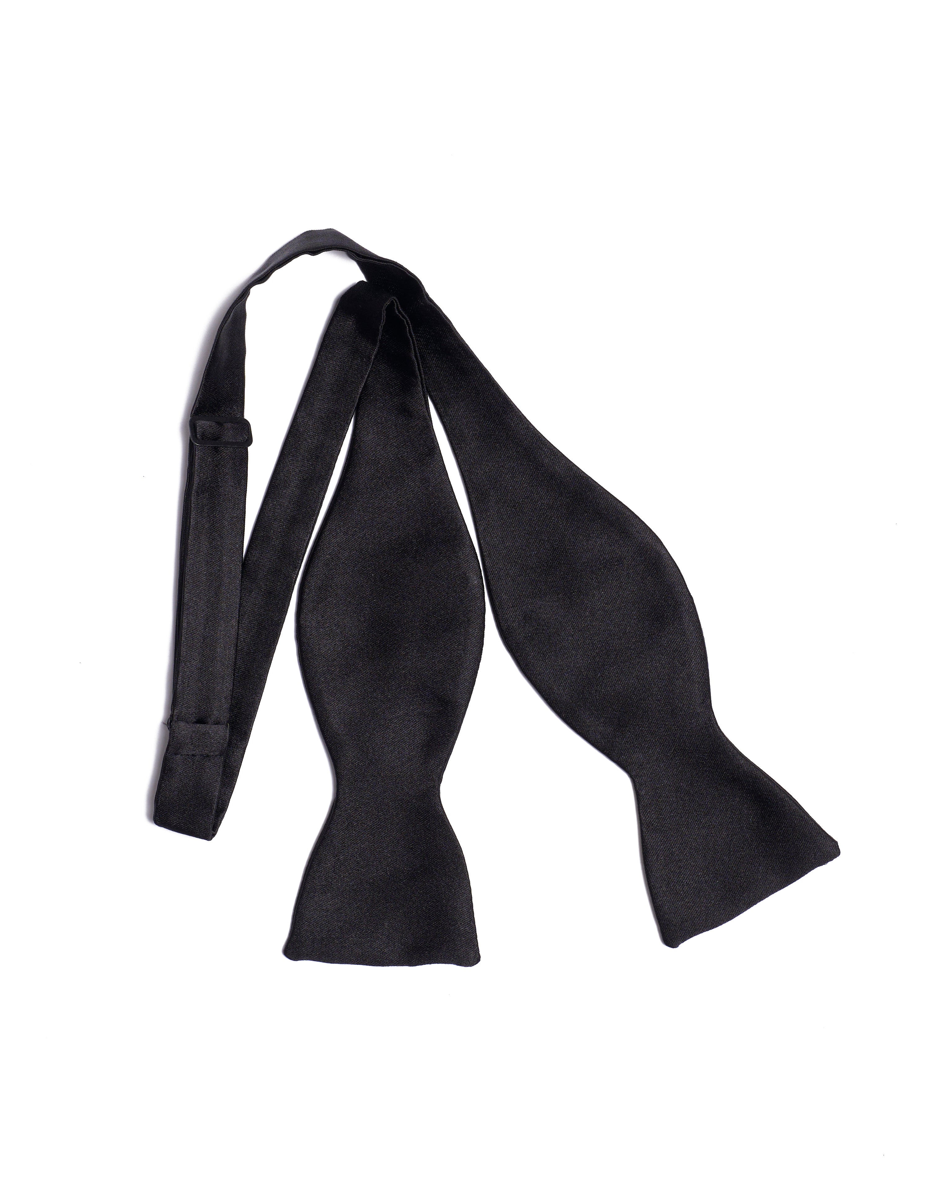 Self-tie bowtie satin - Black - Silk
