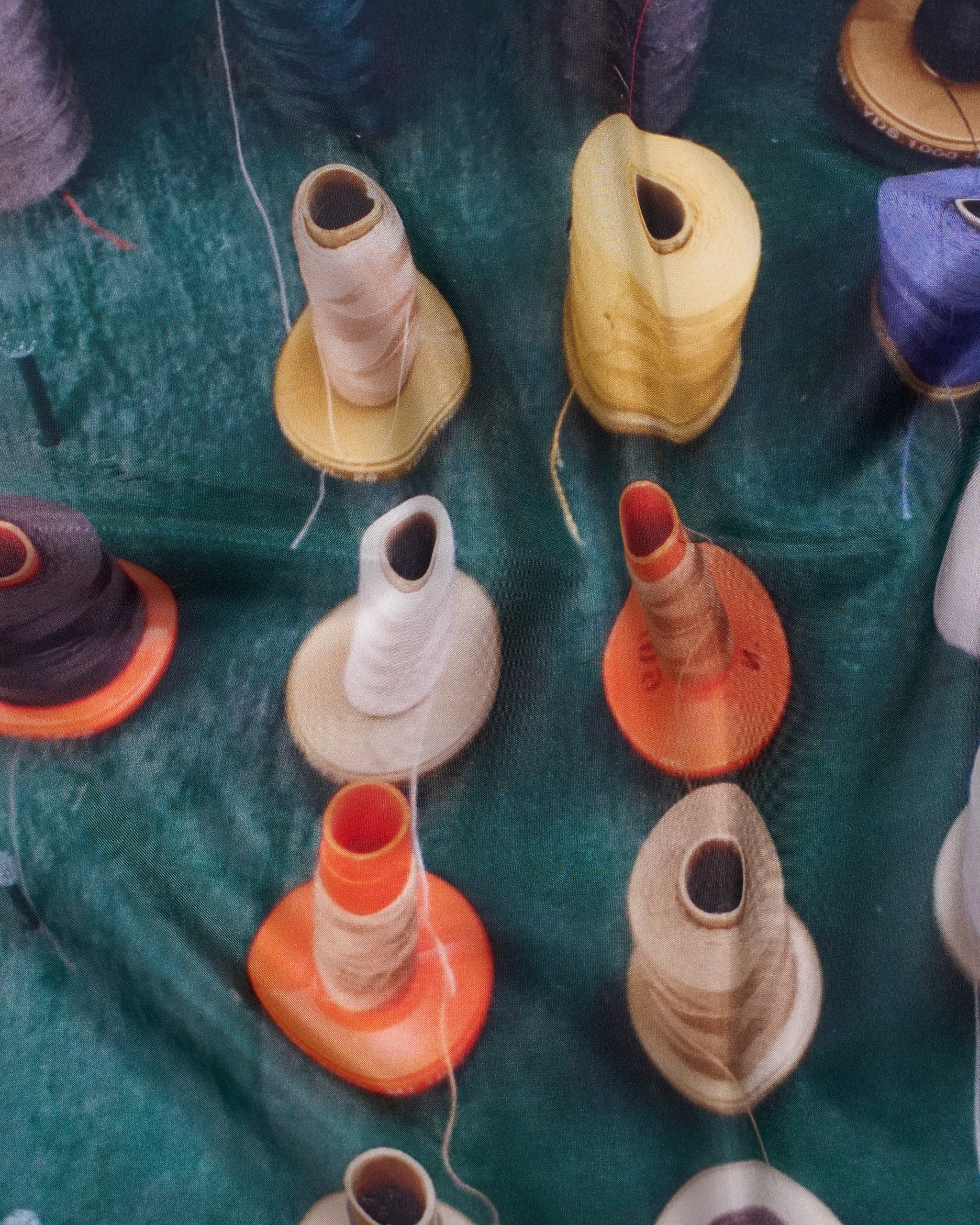 Pocket square - Silk -  Threads photograph