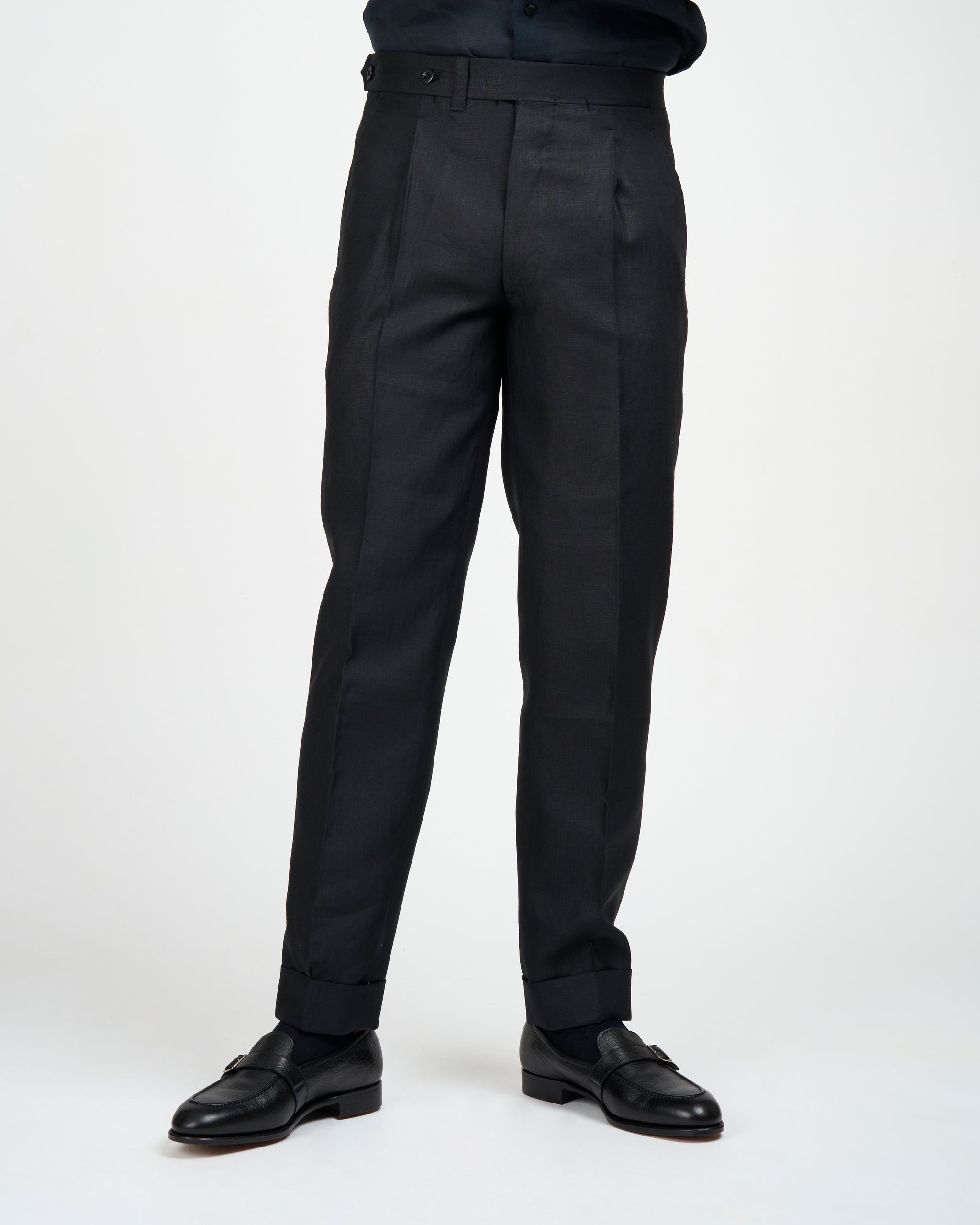 Plain linen trousers - Single pleat trousers - Black
