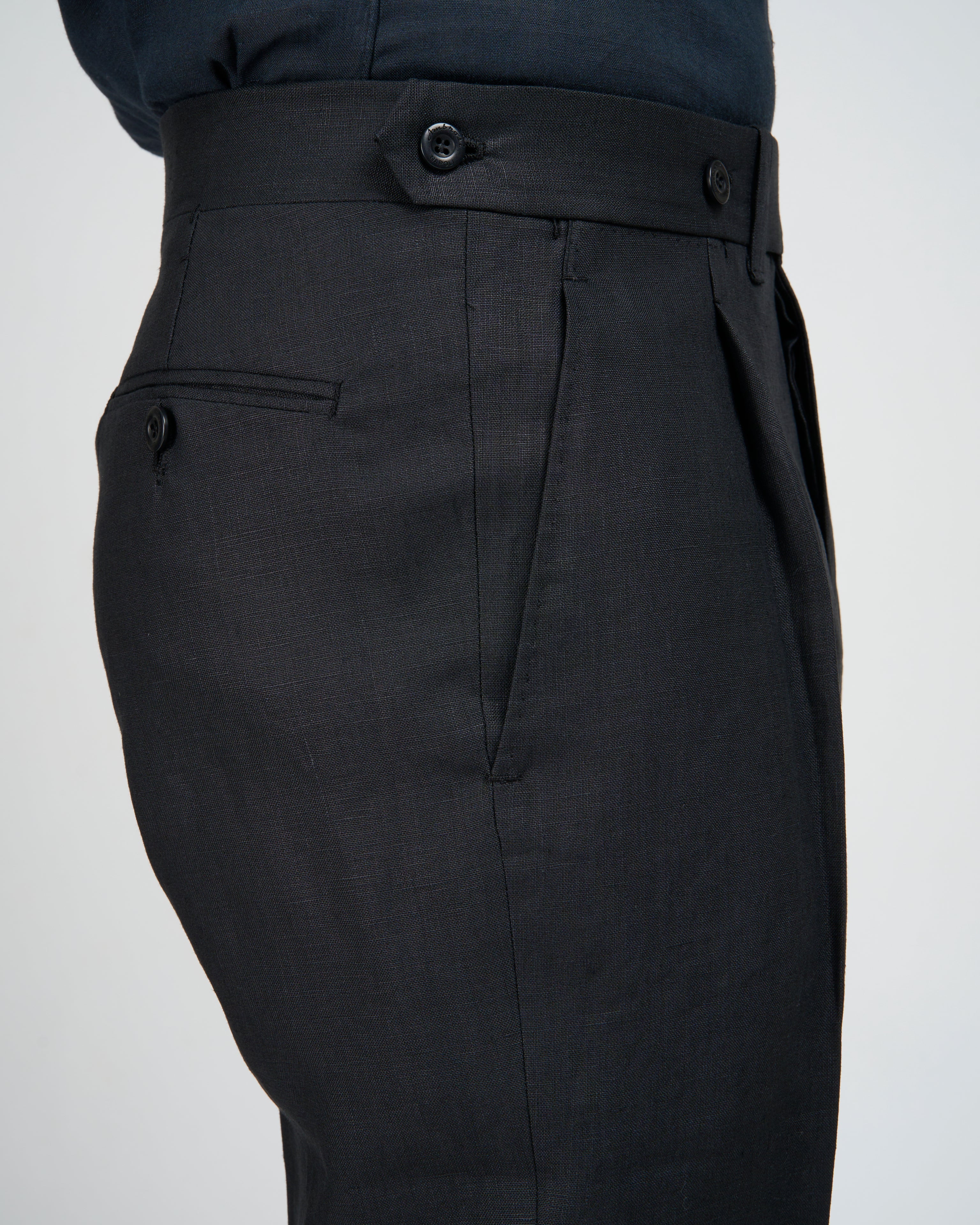 Plain linen trousers - Single pleat trousers - Black