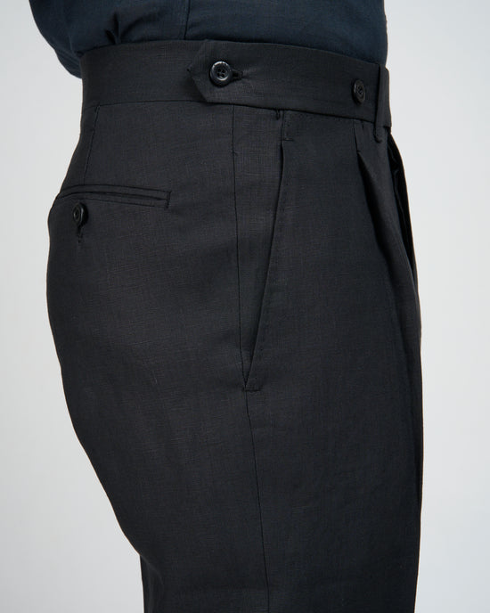 Plain linen trousers - Single pleat trousers - Black