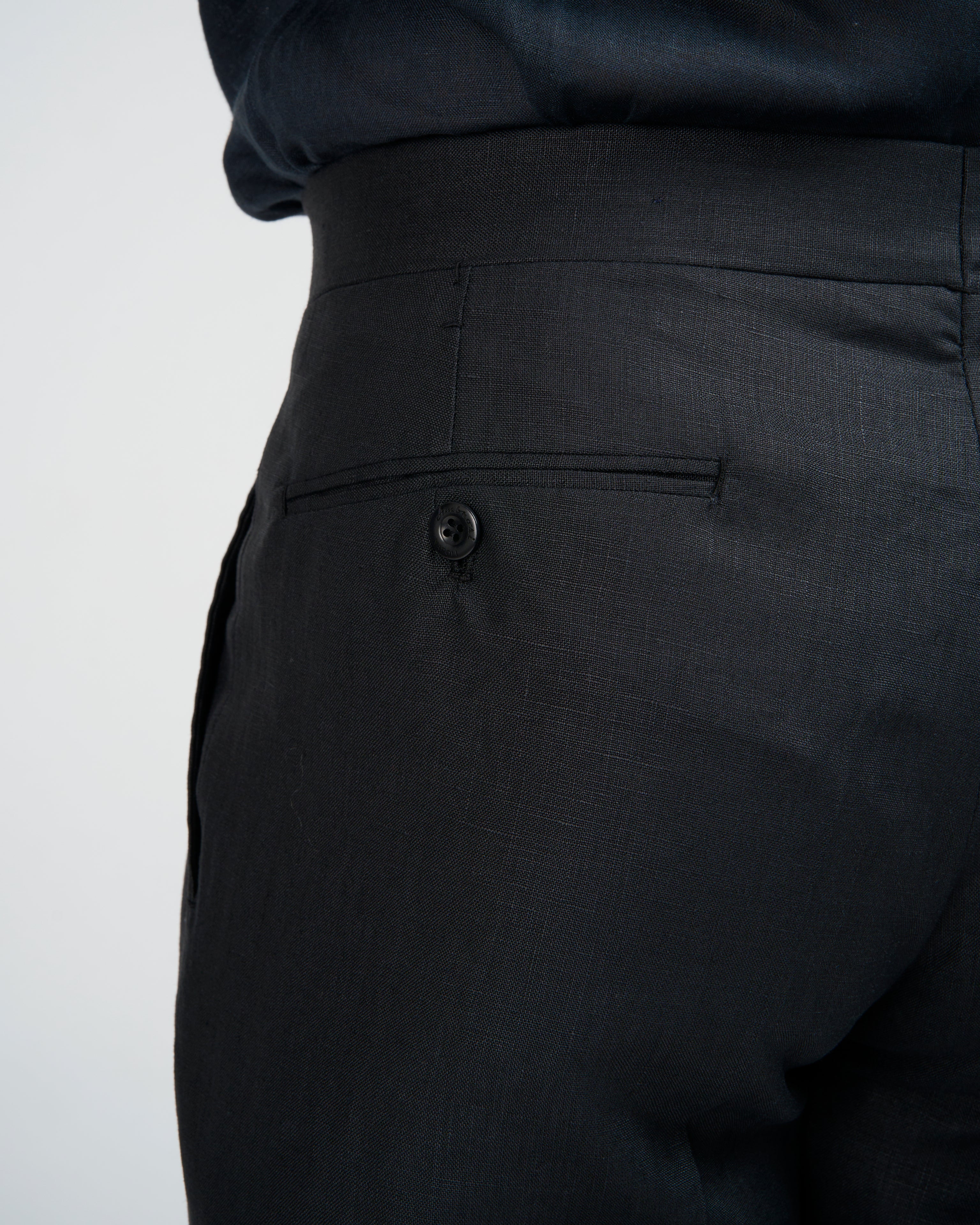 Plain linen trousers - Single pleat trousers - Black