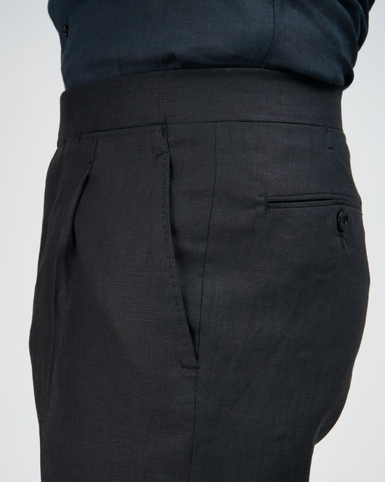 Plain linen trousers - Single pleat trousers - Black