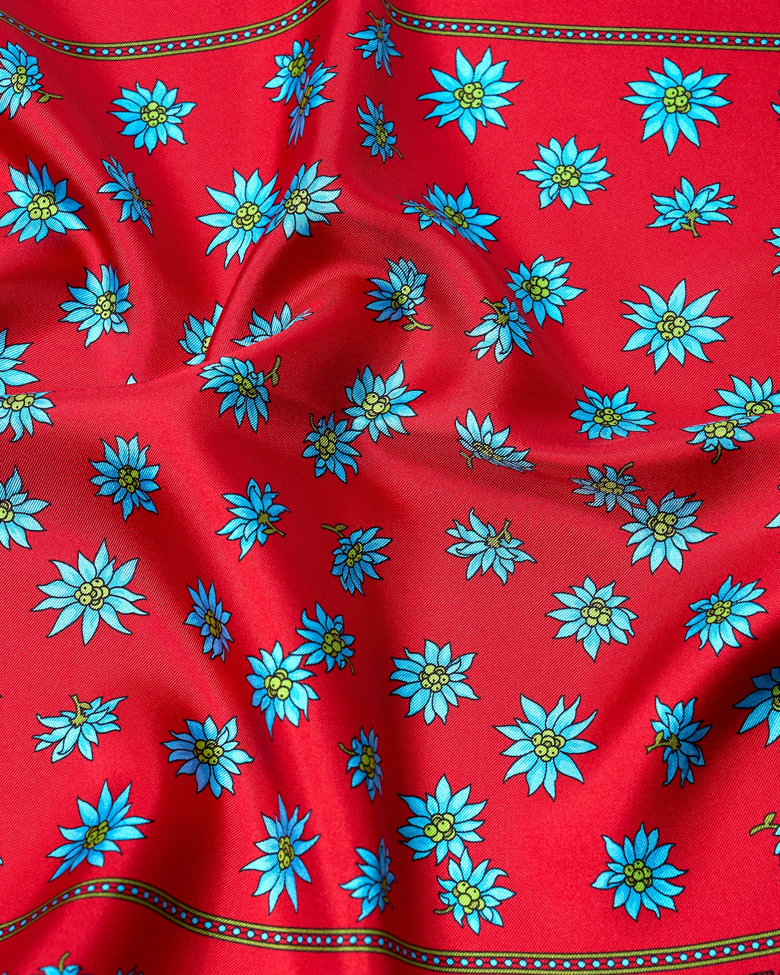 Pocket square - Printed silk - Red with blue flower