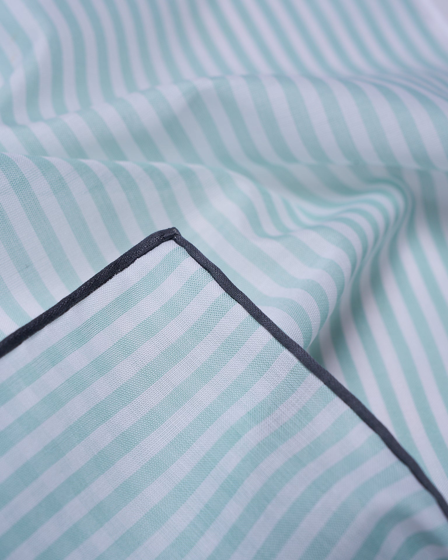 Pocket square - cotton - Green stripe with black rim