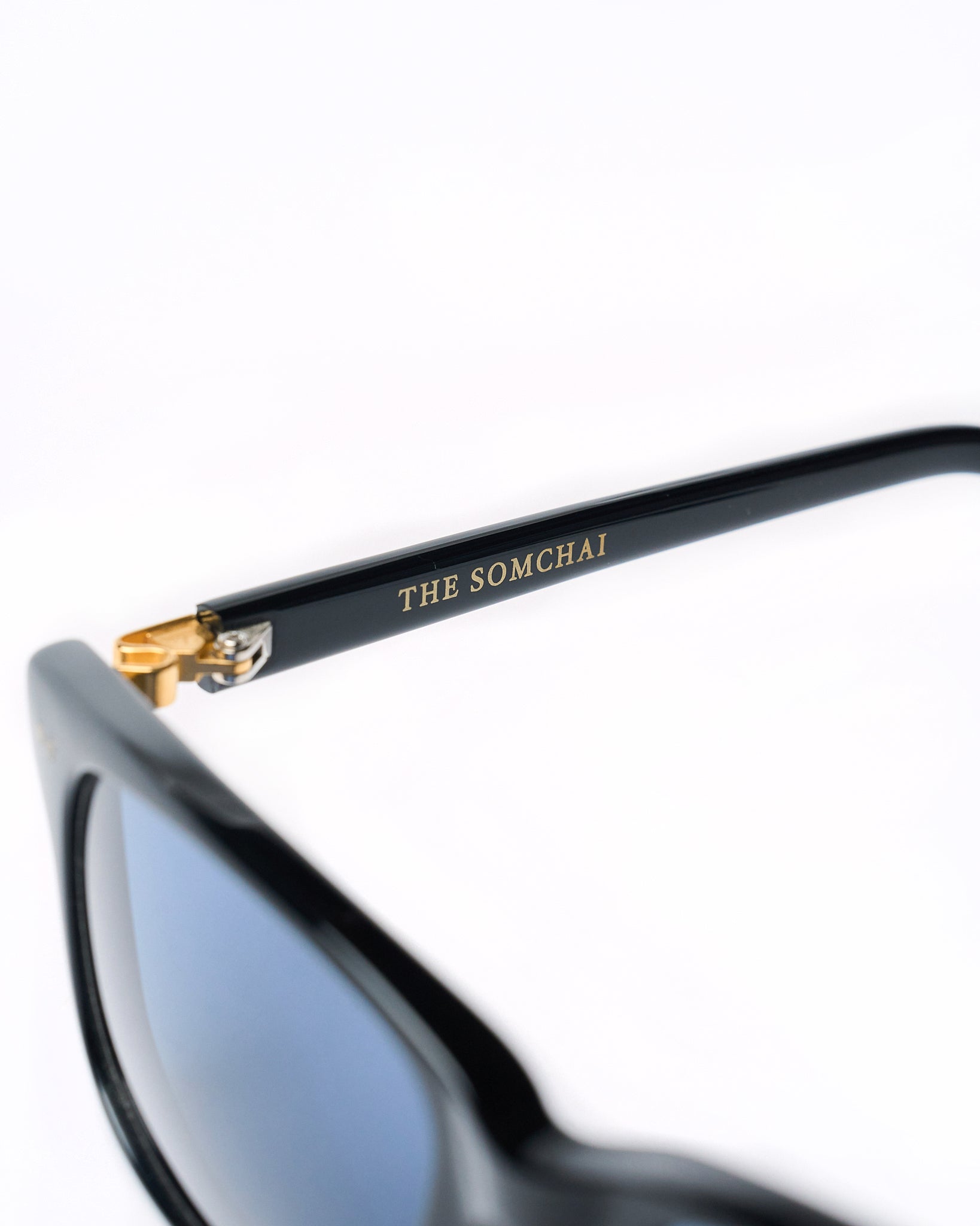 Rhett model - Black frame - Gold hinge - Black regular arm