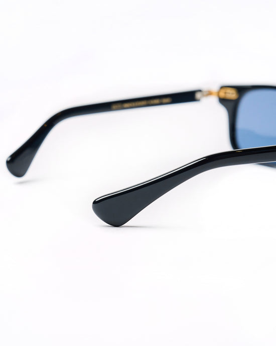 Rhett model - Black frame - Gold hinge - Black regular arm