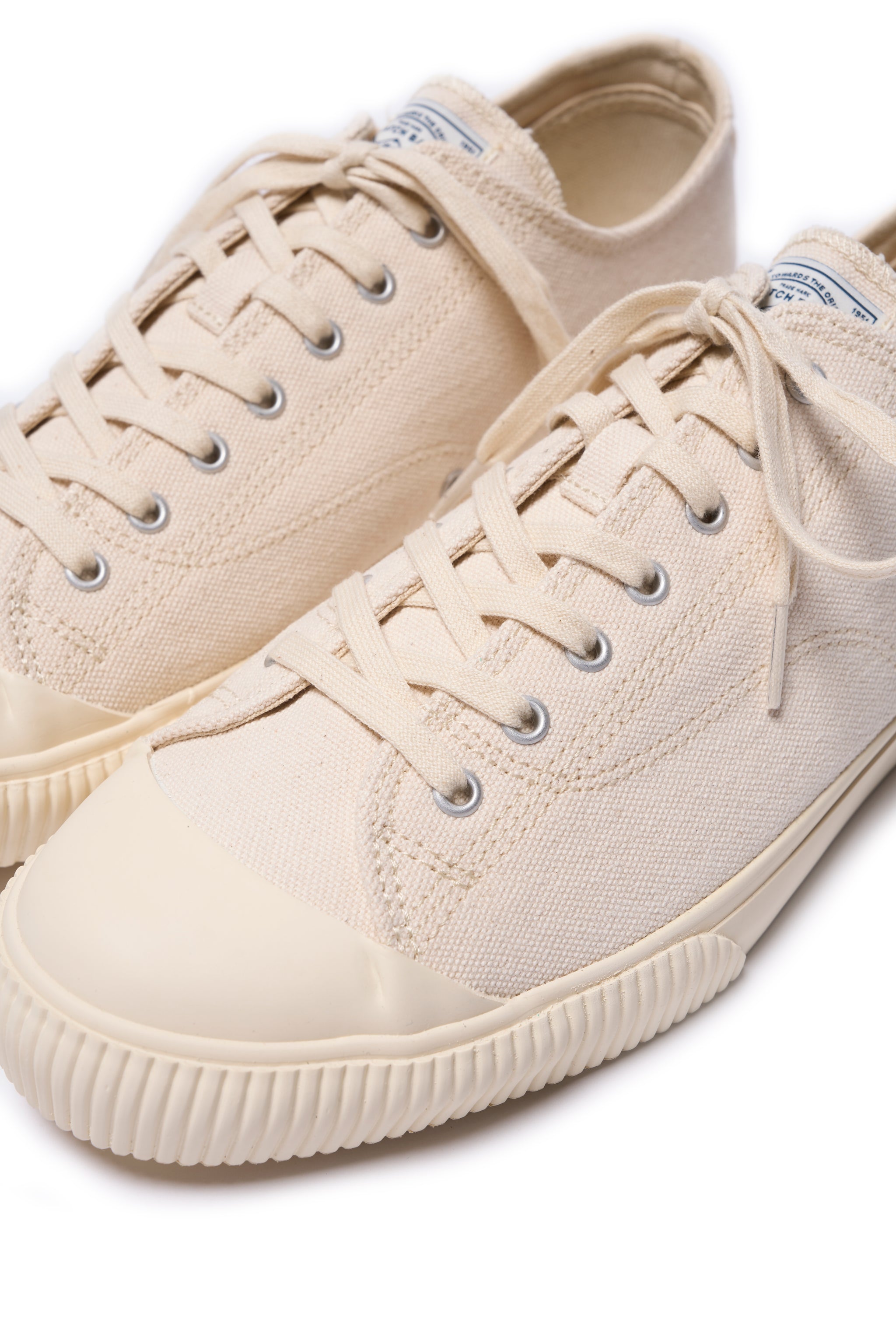 Standard athletic shoes - Off-white